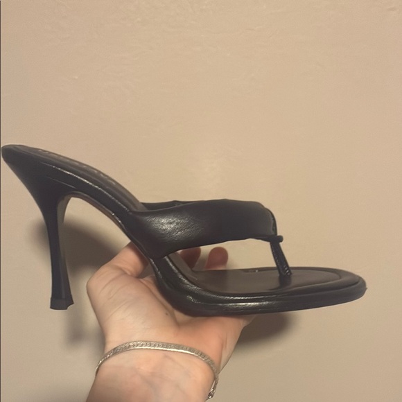 Ushatava Made in Spain Black Women's Heeled Thong Sandals Leather Lining Size 39 - Picture 6 of 7